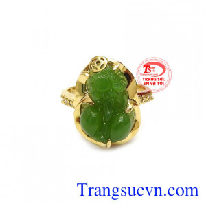 Nhẫn tỳ hưu cẩm thạch thiên nhiên vàng 14k được thiết kế mang nét phong cách, năng động và sáng tạo.