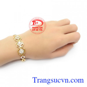 Lắc tay nữ thời trang, phong cách