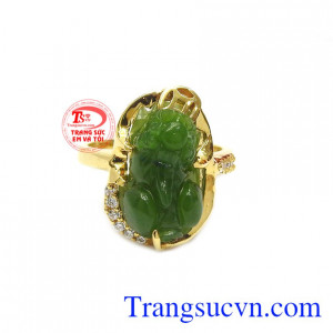 Nhẫn tỳ hưu cẩm thạch bình an là một trong những dòng sản phẩm đang nhận được sự yêu mến và chọn lựa từ các chị em phụ nữ. 