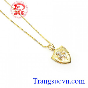Bộ dây chuyền là món quà tặng ý nghĩa cho người bạn yêu thương