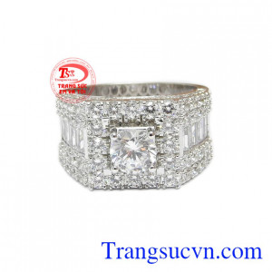 Nhẫn nam cao cấp vàng trắng 14k được thiết kế rất sang trọng. 
