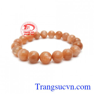 Chuỗi đá mặt trời 11 ly được xem như bùa hộ mệnh tại Ấn Độ.