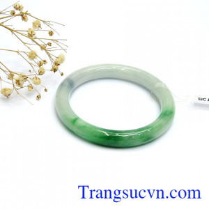 Vòng ngọc cẩm thạch đẹp