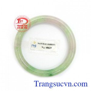 Vòng Cẩm thạch rất được phái đẹp ưa chuộng