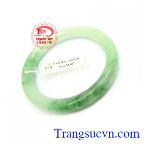 òng Tay Cẩm Thạch An Yên thường được mọi người lựa chọn như là lá bùa hộ mệnh cho bản thân