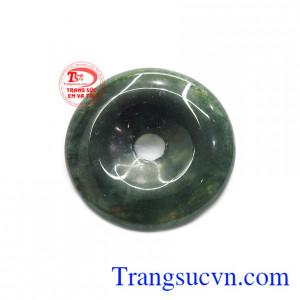 Mặt đồng xu canxedon thiên nhiên là một sản phẩm mới được chế tác theo hình đồng xu, biểu tượng cho sự giàu có, thịnh vượng.