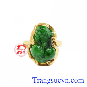 Nhẫn tỳ hưu cẩm thạch bình an đẹp thiết kế tinh tế, sang trọng.