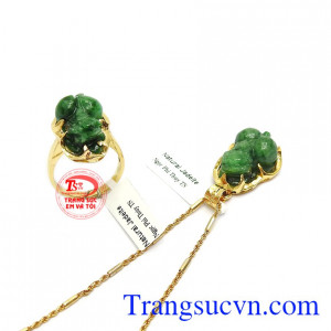 Ngọc cẩm thạch thiên nhiên bền đẹp