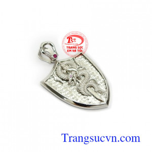 Mặt Dây Nam Rồng Phong Cách với hình tượng kiếm rồng được chế tác độc đáo mang lại sự đẳng cấp, phong cách và cá tính cho phái mạnh