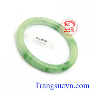 Vòng cao cấp ngọc cẩm thạch thiên nhiên màu sắc đẹp, chất lượng cao