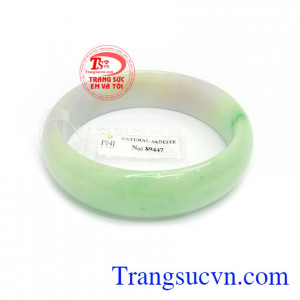 Vòng Cẩm Thạch Đẹp thiên nhiên đeo hợp thời trang và phong thủy