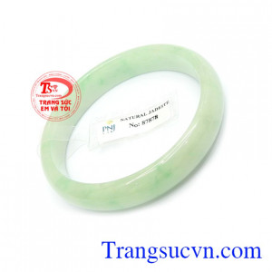 Vòng ngọc cẩm thạch thiên nhiên thương hiệu Em và Tôi uy tín, chất lượng, giao hàng toàn quốc