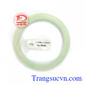 Vòng ngọc thiên nhiên may mắn