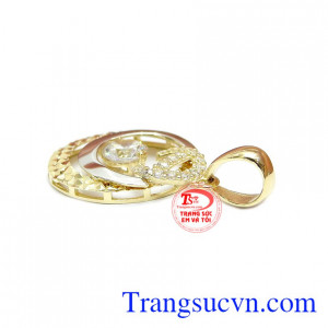 Mặt dây đẹp, thích hợp làm quà tặng cho người thân của bạn.