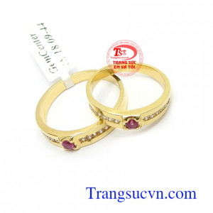 Nhẫn cưới gắn đá Ruby thiên nhiên cao cấp