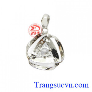 Mặt dây sang trọng vàng trắng Hàn Quốc thiết kế mang nét quyến rũ, cao cấp. 