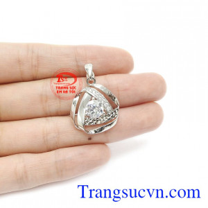 Trang sức nhập khẩu, sang trọng và quyến rũ