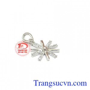 Sản phẩm thiết kế vô cùng tinh tế, đáng yêu thích hợp dành tặng cho người phụ nữ mà bạn yêu thương.