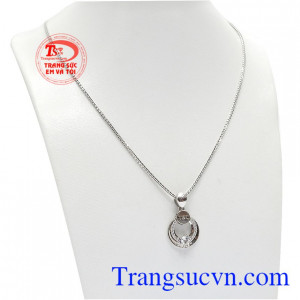 Bộ trang sức lấp lánh vàng trắng Hàn Quốc được chế tác từ vàng trắng 10k sáng bóng, bền đẹp. 