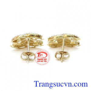 Đôi hoa tai nhỏ nhưng lại giúp người dùng hoàn thiện hơn, hoàn hảo hơn trong mắt người nhìn. 