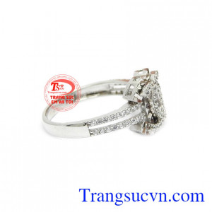 Sản phẩm thể hiện phong cách và cá tính của người đeo.