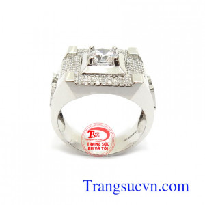 Nhẫn Nam Hàn Quốc Đính Đá Mạnh Mẽ phù hợp nhiều phong cách thời trang khác nhau, là dòng sản phẩm được rất nhiều người ưa chuộng