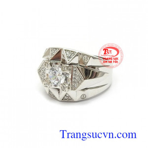 Nhẫn Nam Hàn Quốc 10k Tinh Tế được chế tác từ vàng trắng, kết hợp cùng đá CZ làm cho nổi bật và ấn tượng hơn