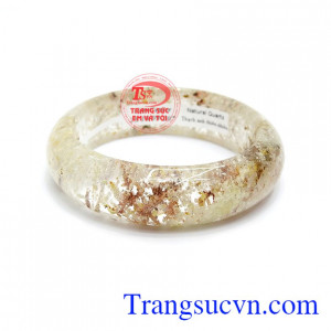 Vòng thạch anh nâu đỏ may mắn là sản phẩm vòng thạch anh thiên nhiên