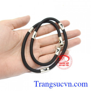 Dây dù bọc bạc nam tính giao hàng nhanh trên toàn quốc.