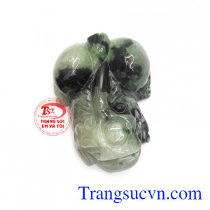 Tỳ hưu đẹp chiêu tài là sản phẩm ngọc cẩm thạch thiên nhiên 