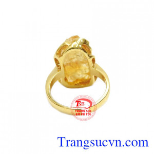 Nhẫn tỳ hưu mang đến sự bình an và may mắn.