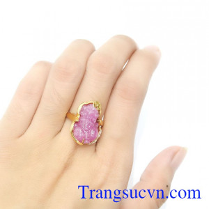 Nhẫn Nữ Tỳ Hưu