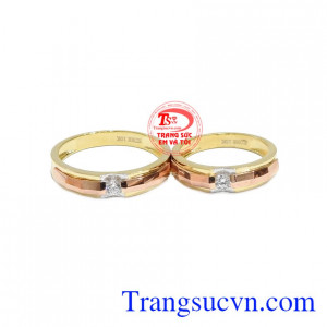 Nhẫn cưới tình yêu vô giá được nhập khẩu từ Hàn Quốc.