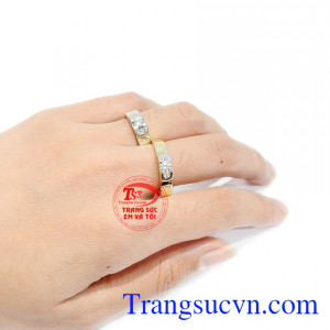 Sản phẩm được khắc chữ miễn phí.