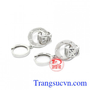 Sản phẩm được thiết kế vô cùng độc đáo mang đến cho phái đẹp một sản phẩm ấn tượng và quyến rũ.