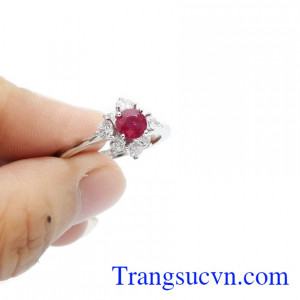 Nhẫn nữ vàng gắn đá quý ruby thiên nhiên