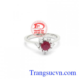 Ruby là biểu tượng của tình yêu, hạnh phúc, đem lại nhiều may mắn cho người đeo