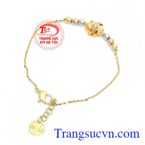 Sản phẩm được thiết kế 3D tinh tế, kiểu dáng thời trang, sang trọng