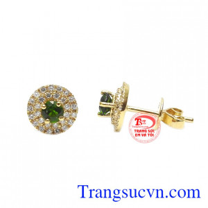 Viên Diopside tinh tế, sang trọng và hợp phong thủy.