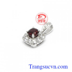 Mặt dây Granat thiên nhiên phong thủy bình an