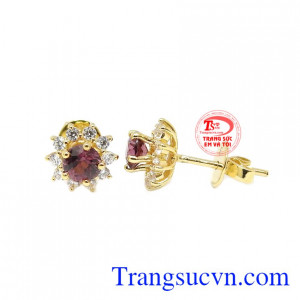 Sản phẩm thiết kế hình hông hoa khoe sắc thắm độc đáo và lạ mắt.