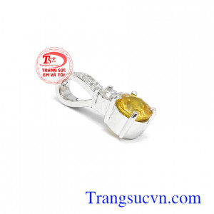 Mặt dây Sapphire vàng thịnh vượng là viên đá của tình yêu thương, sự ấm áp, thành công và giàu sang
