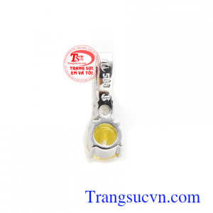 Mặt dây chuyền là món quà ý nghĩa dành tặng người yêu thương