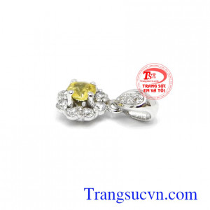 Mặt dây Sapphire vàng bình an đeo đẹp, sang trọng và đẳng cấp
