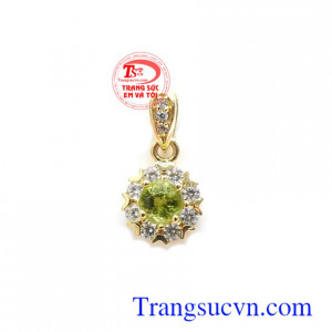 Mặt dây chuyền Peridot tài lộc vàng 14k bền đẹp, sang trọng, kiểu dáng tinh xảo