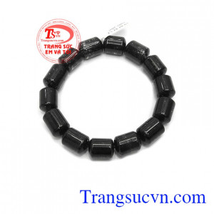 Chuỗi tay thạch anh tóc thịnh vượng là sản phẩm thạch anh tóc đen đẹp được hình thành từ tự nhiên