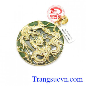 Sản phẩm được thiết kế 3D tinh tế, sắc nét bọc vàng 14k sáng, bóng