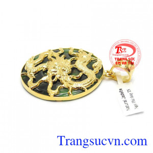 Mặt ngọc rồng bay được các bạn nam ưa thích