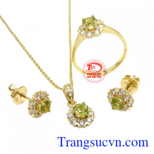 Bộ trang sức vàng peridot an nhiên