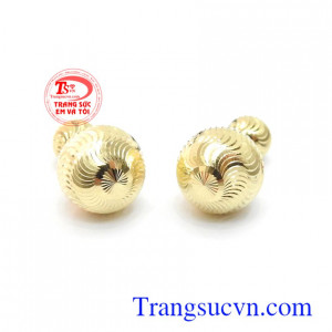 Hoa tai vàng tây phù hợp làm quà tặng cho người bạn yêu thương những dịp ý nghĩa.